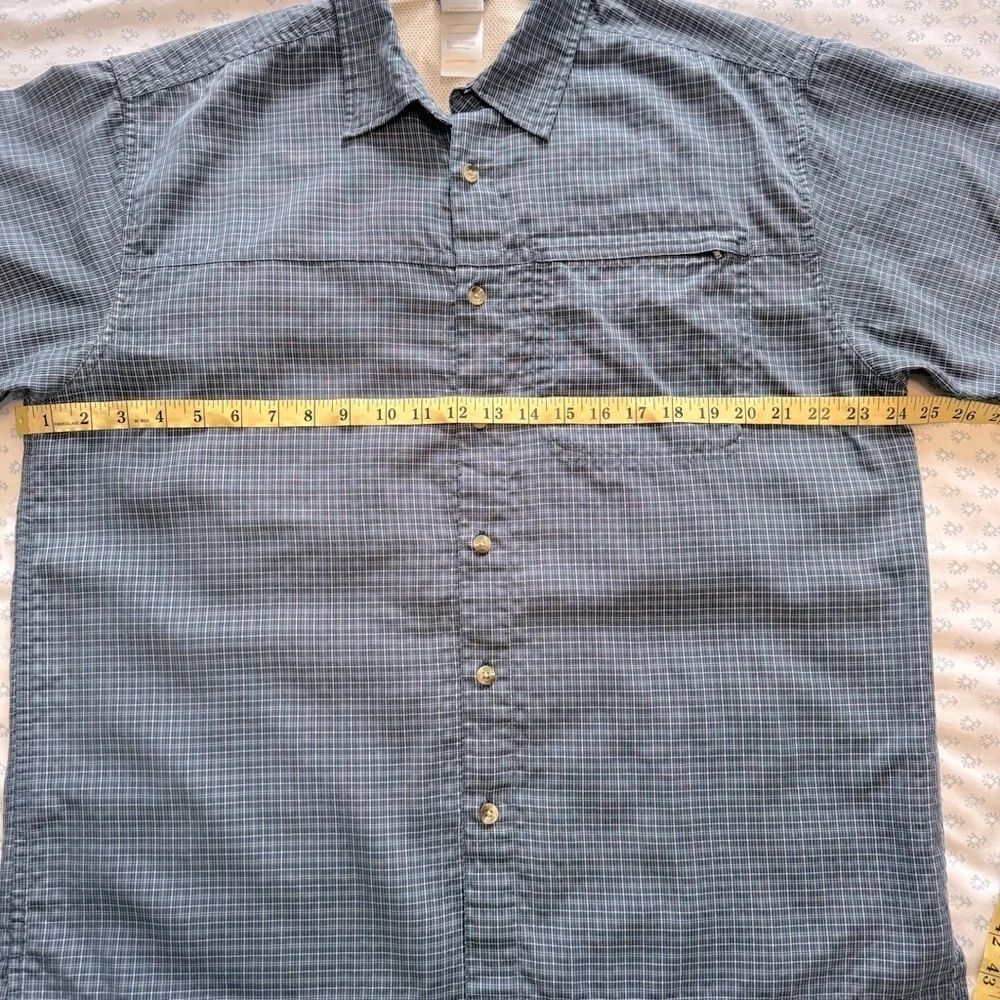 The North Face Men’s Blue Plaid Casual Button Down Large Short Sleeve Shirt